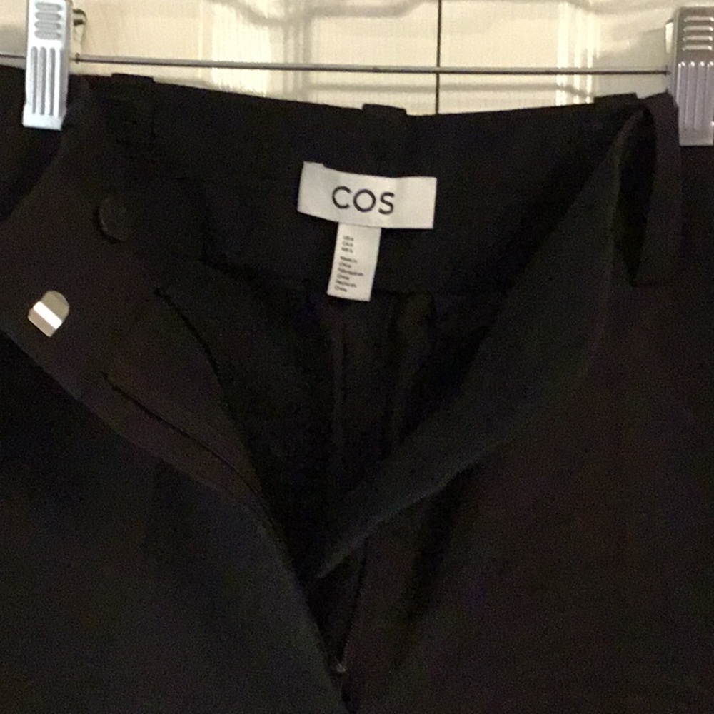COS Black Wide-Leg Knee-Length Shorts - Picture 6 of 11